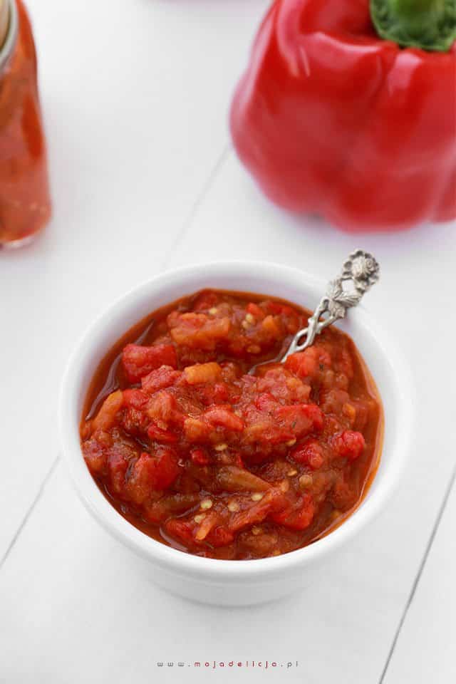 Domowa Lutenica - sos z pieczonej papryki i bakłażana z pomidorami